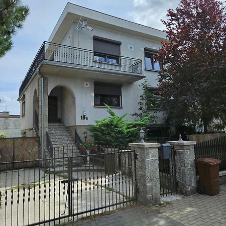 Pokoje Pracownicze Кімнати Для Працівників,Гуртожиток スバジェンツ エクステリア 写真
