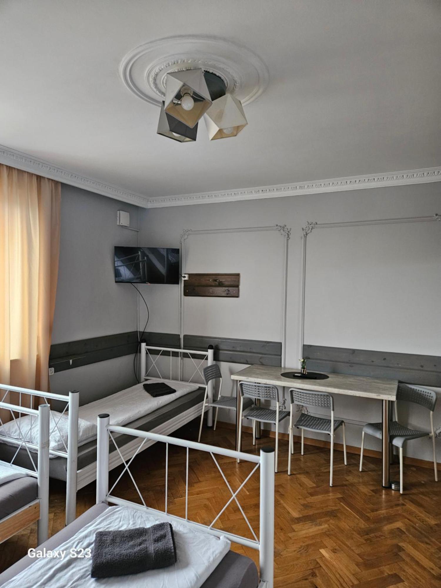 Pokoje Pracownicze Кімнати Для Працівників,Гуртожиток スバジェンツ エクステリア 写真
